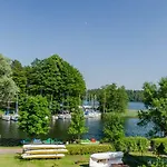 Wiejska 21